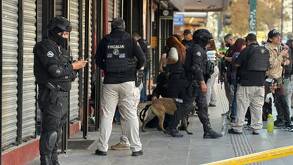 La plaza comercial es conocida por la venta de aparatos electrónicos