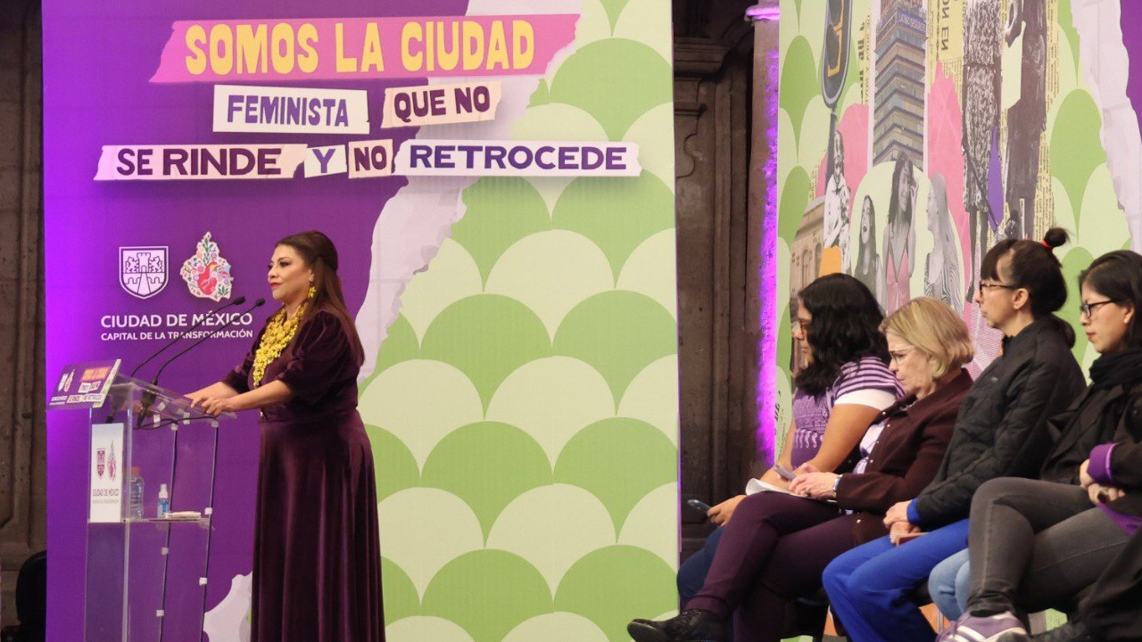 La jefa de Gobierno de la CdMx, Clara Brugada, anunció la campaña “Somos una ciudad feminista”.