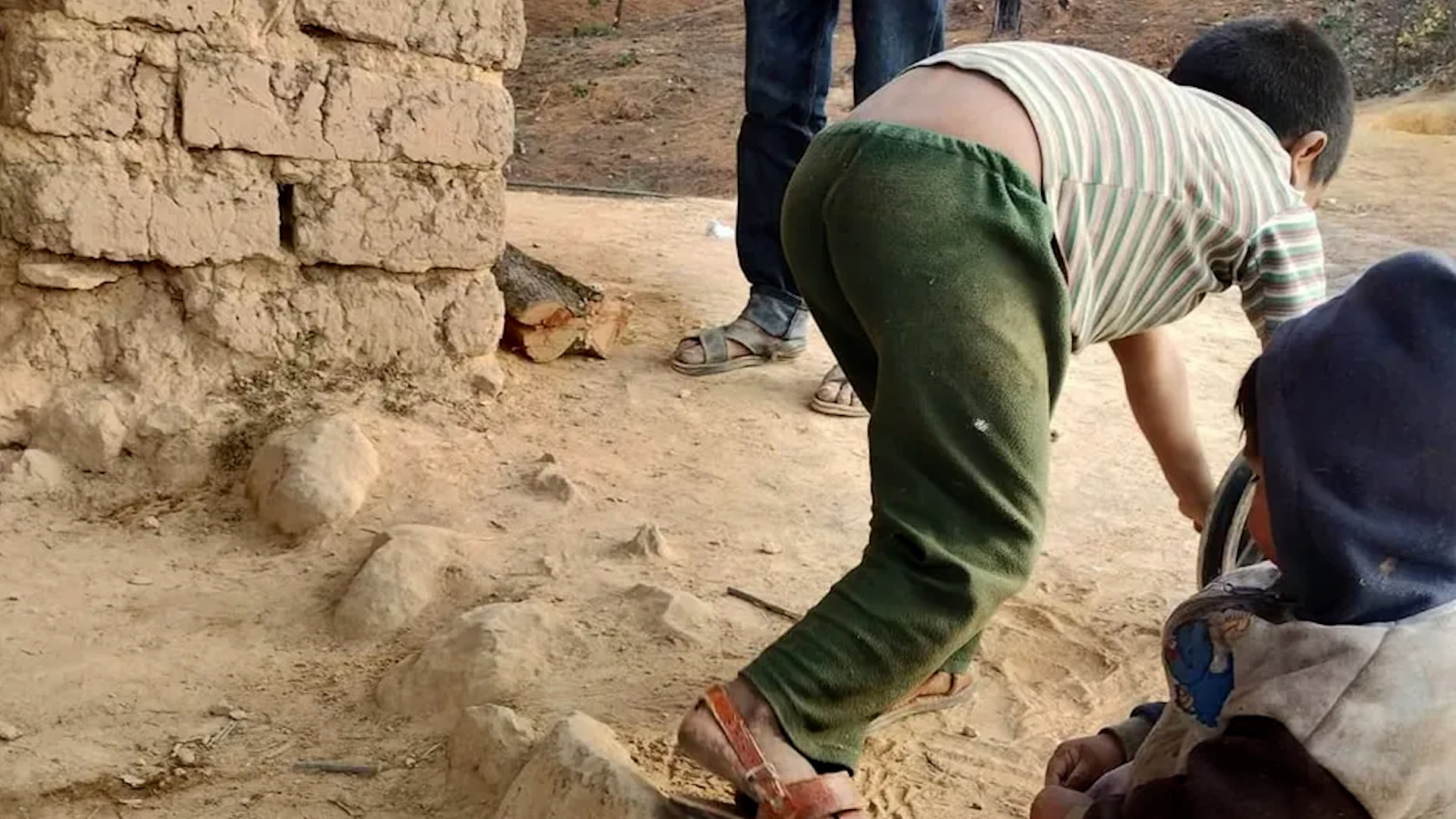 Los padres del menor lo trasladaron desde su comunidad a un hospital cercano donde no se contaba con un interprete.