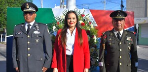 Más de 14 planteles escolares se sumaron a la ceremonia oficial encabezada por la alcaldesa en el Paseo Sarabia.