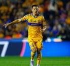 César Araujo en su debut con Tigres.
