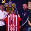 Fotos oficiales de la renovación de los jugadores de Chivas.