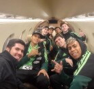 Jugadores de Chivas en el avión privado enviado por Amaury Vergara.