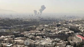 Trump afirma que Irán ha seguido desarrollando su programa nuclear y planea desarrollar misiles.