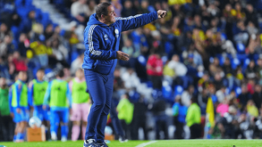 Jardine dirige y ordena desde la zona técnica