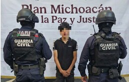 Elementos de la Guardia Civil detuvieron al adolescente en la comunidad de El Aguaje, en Aguililla, Michoacán.