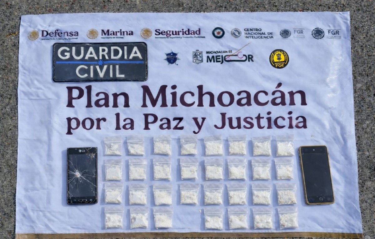 Elementos de la Guardia Civil detuvieron al adolescente en la comunidad de El Aguaje, en Aguililla, Michoacán.