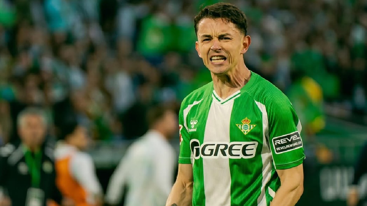 Álvaro Fidalgo anotó su primer gol en LaLiga con Real Betis en el Clásico contra Sevilla.