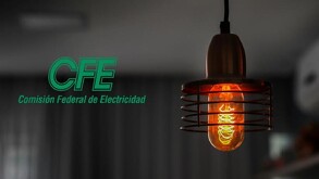 Se observa un foto y un letrero que dice Comisión Federal de Electricidad.