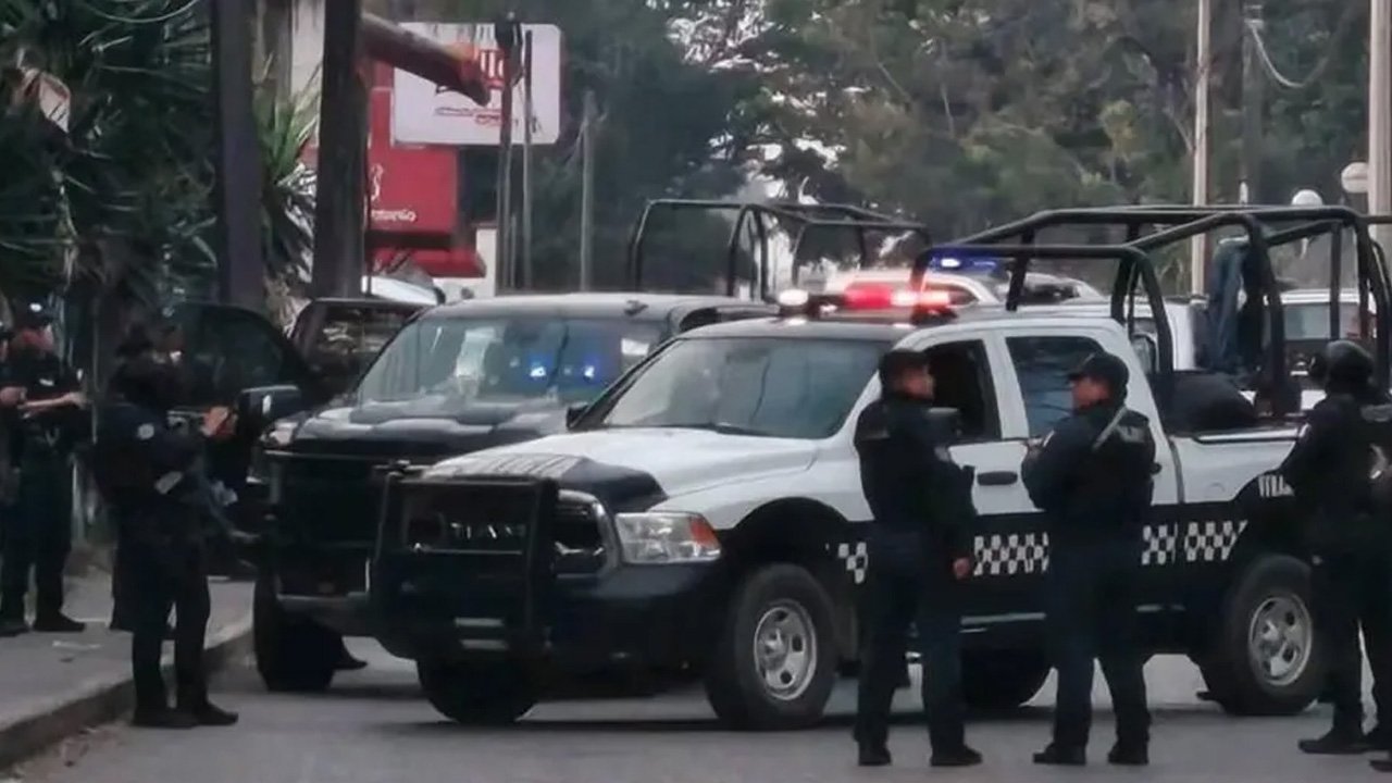 El exalcalde de Ixtaczoquitlán y directivo de Morena, Nahúm Álvarez Pellico, sufrió un atentado cuando circulaba en Fortín de las Flores.