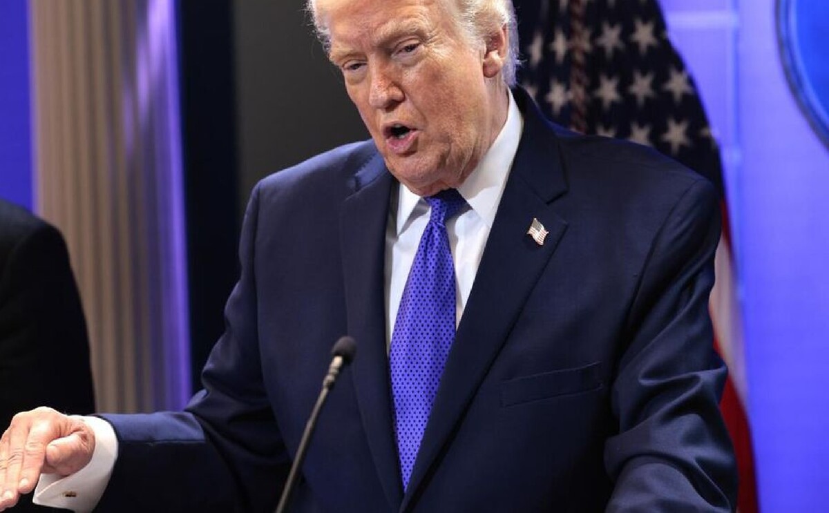 Donald Trump durante conferencia.