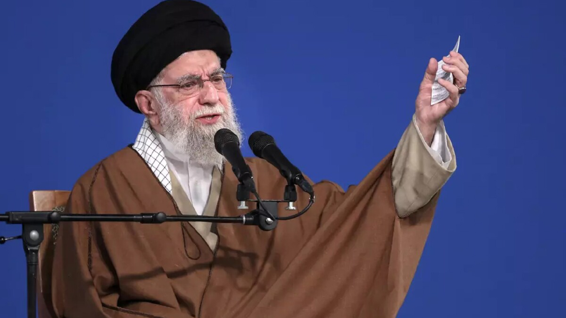 Durante el cuarto día de hostilidades, Estados Unidos e Israel lanzan una ofensiva conjunta que termina con la vida del Ayatolá Alí Jamenei.