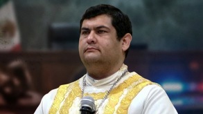 Luego de enviar cartas a la justicia en favor de El Menchito, el Padre Lolo, sacerdote de Zapopan es investigado por dichos nexos.