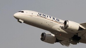 United Airlines, evacuan Boeing 787