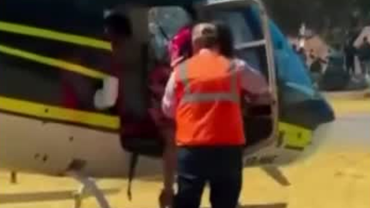 Rafael Vázquez, presidente municipal de Chiconcuac, defendió su llegada en helicóptero al Carnaval de Mujeres en San Pablito.