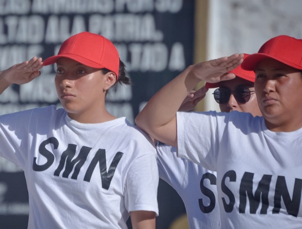 Dependiendo de la bola que salga en el sorteo los jóvenes podrían estar sujetos a un servicio comunitario obligatorio para obtener la cartilla.