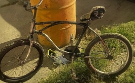 Bicicleta de joven que fue arrollado por un conductor que se dio a la fuga en el Centro de Torreón.