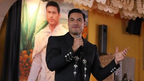 Carlos Rivera presenta disco '¡Vida México!' y un mural de sí mismo en Garibaldi