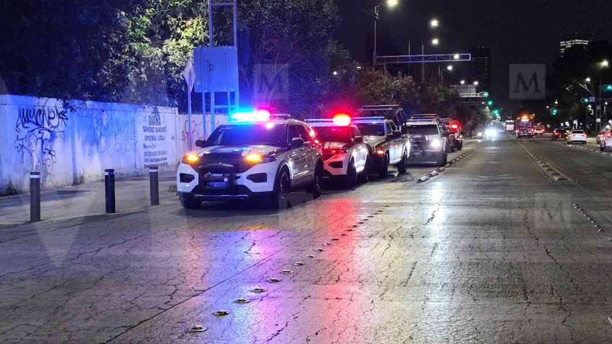 Policías capitalinos investigan el asesinato de un hombre en la colonia Guerrero.