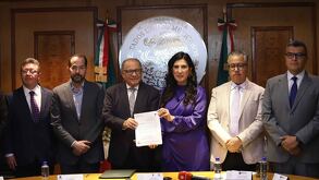 Diputados reciben iniciativa de reforma electoral de Claudia Sheinbaum