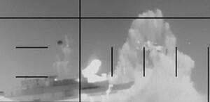 Lente de cámara en buque de Estados Unidos