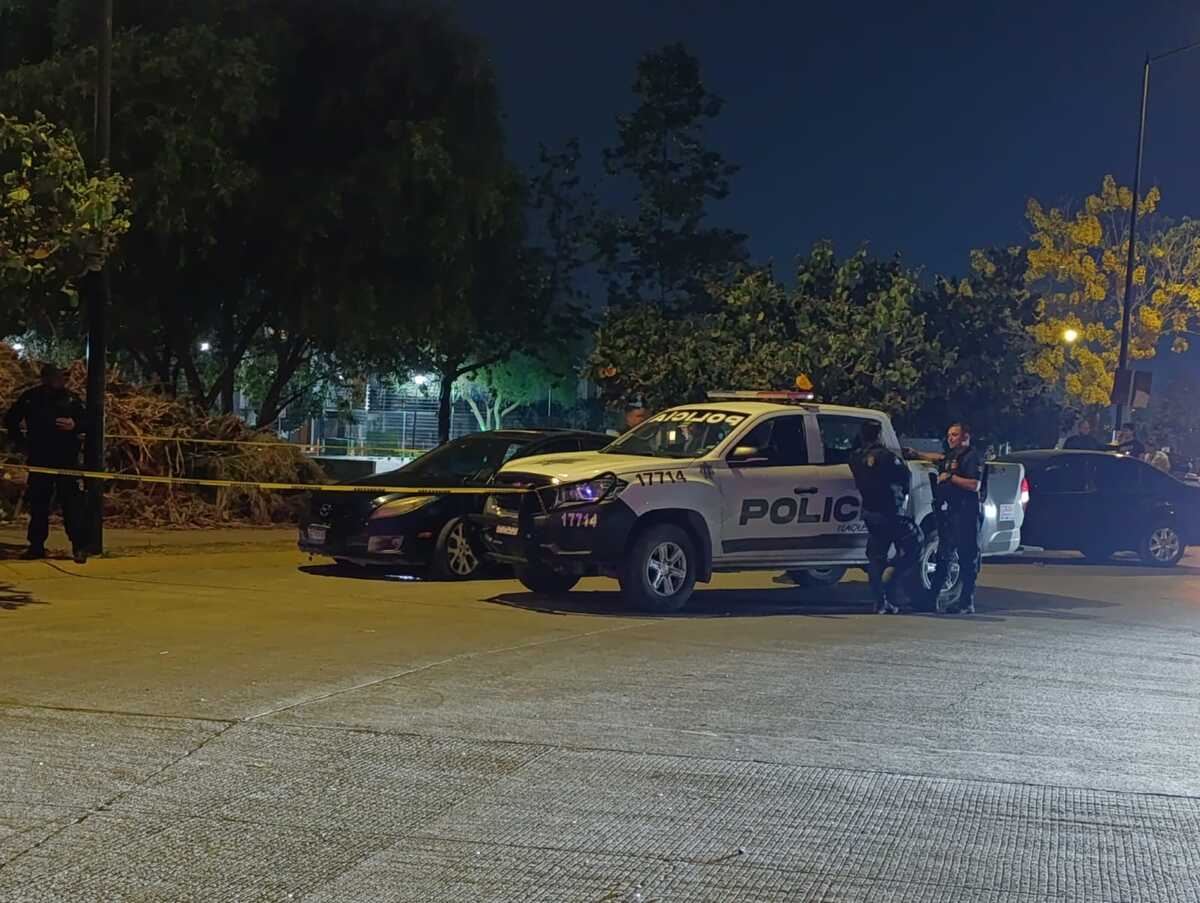 Un desafortunado accidente vial se dio en las calles de Guadalajara, donde un adolescente al volante arrolló a una mujer de 65 años que perdió la vida.