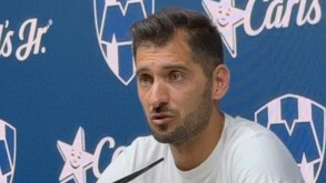 Nicolás Sánchez en conferencia de prensa.