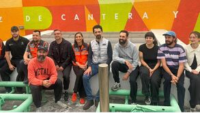 Colectivo internacional Boa Mistura con su mural