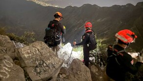 Rescate de Protección Civil de Nuevo León en Cerro de la Silla