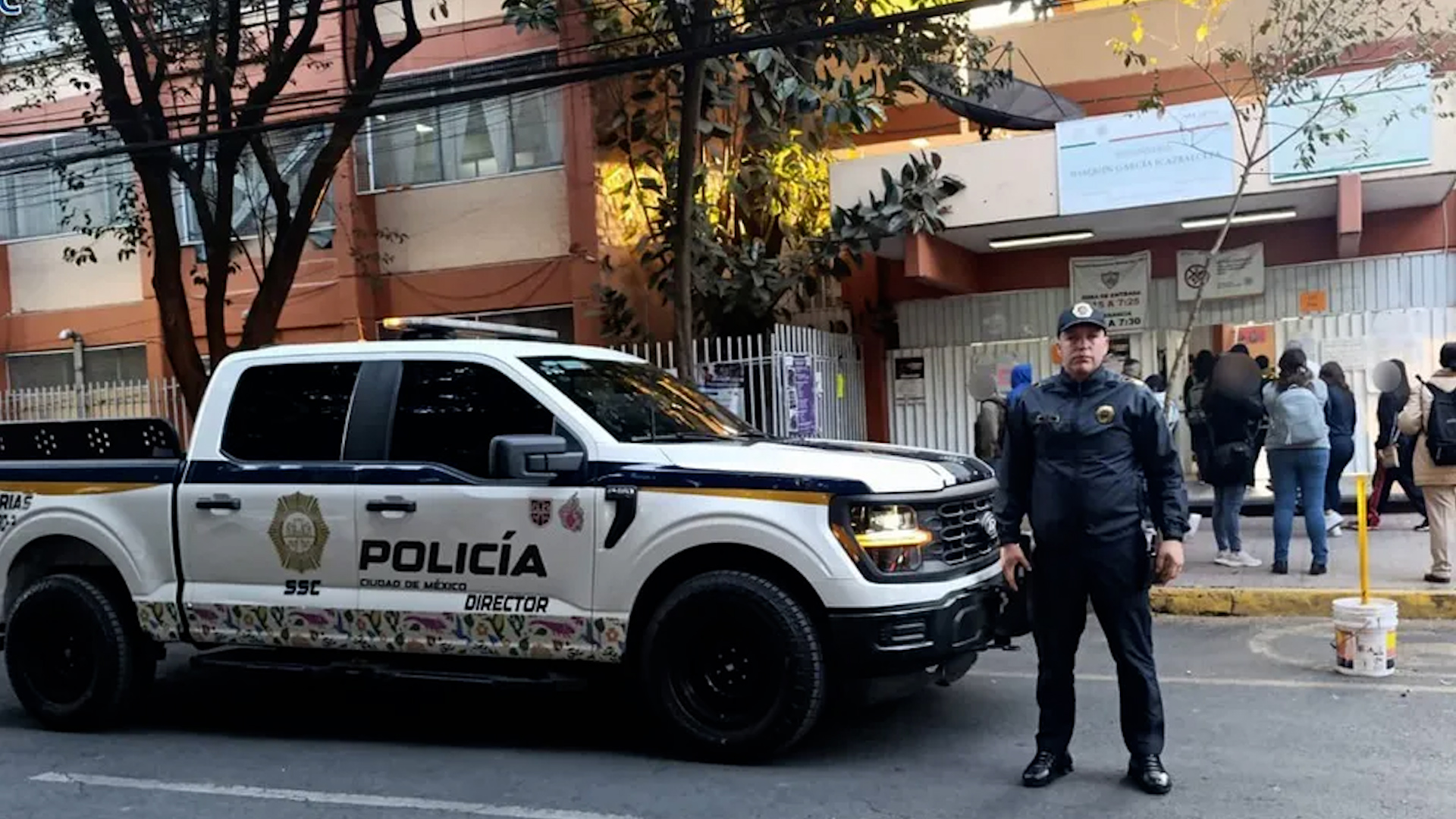 Personal de una secundaria descubrió que uno de sus alumnos portaba una arma de fuego al ingresar a clases el miércoles 4 de marzo.