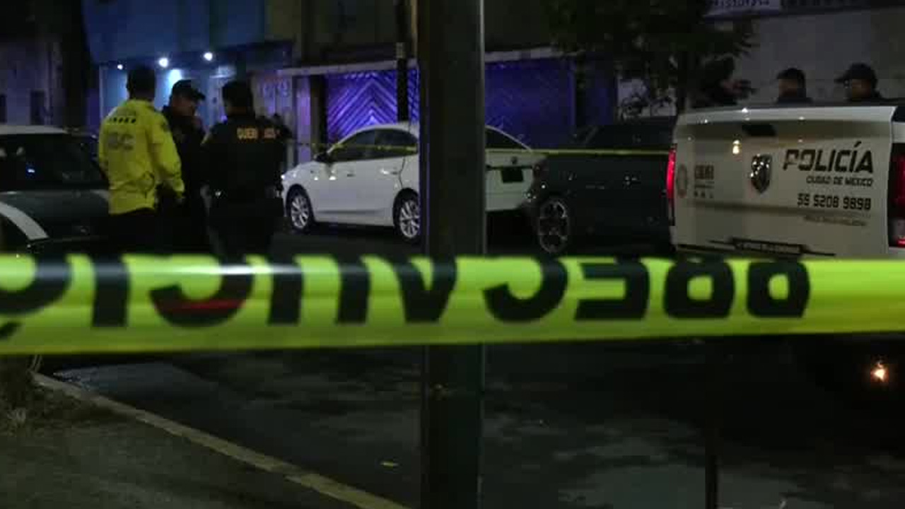 Un hombre fue asesinado a balazos cuando descendía de su auto en la colonia Peralvillo, alcaldía Cuauhtémoc.