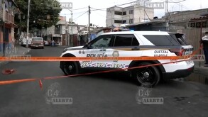 Dos mujeres que estaban en una camioneta fueron atacadas a balazos en calles de Iztapalapa.