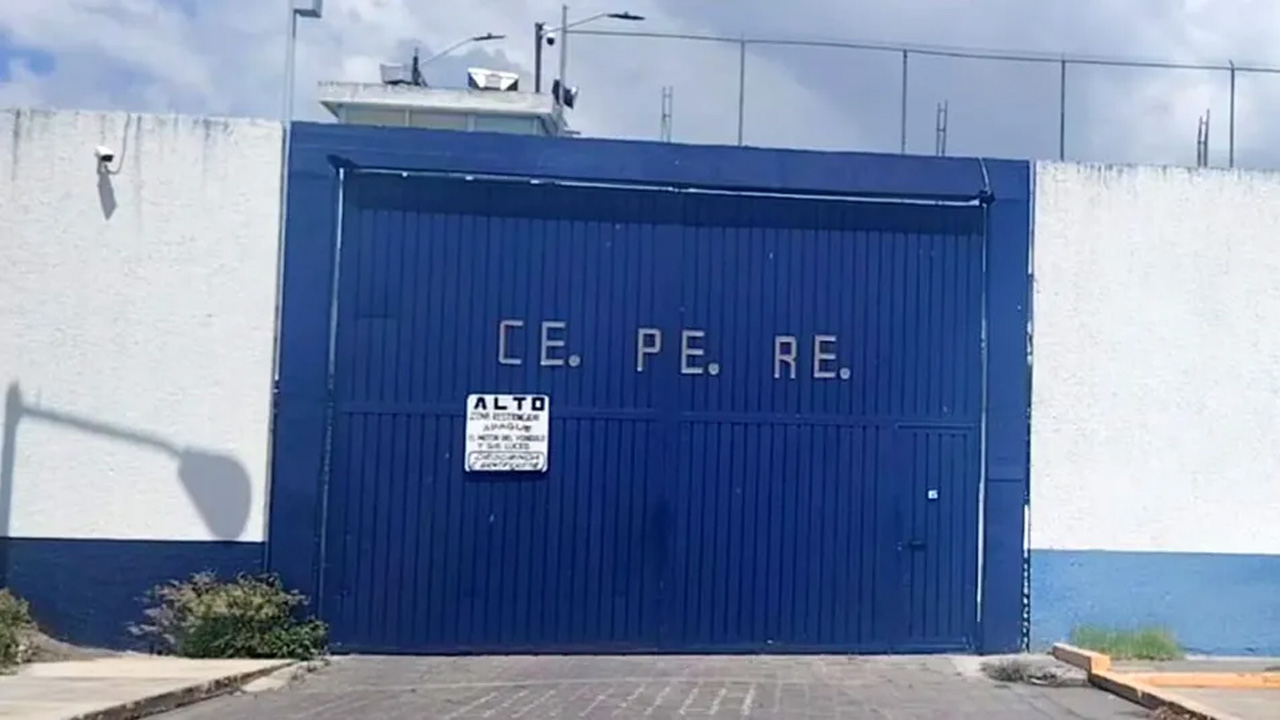 Un interno del Centro Penitenciario Regional de Tehuacán murió tras ser trasladado al Hospital General.