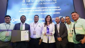 La alcaldesa de Guadalajara, Verónica Delgadillo recibió un premio internacional por la gestión de residuos en Guadalajara