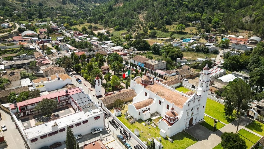 Vista del municipio de Zautla desde las alturas.