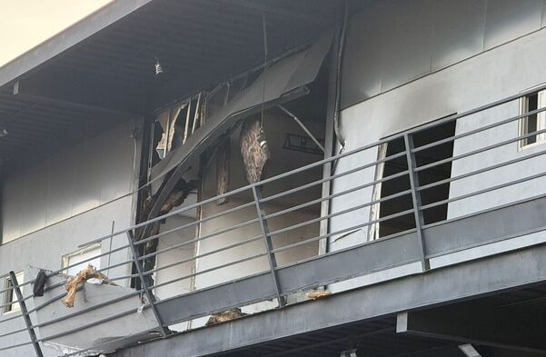 Personal especializado indicó que el siniestro pudo originarse por una acumulación de gas en el área de lavandería.