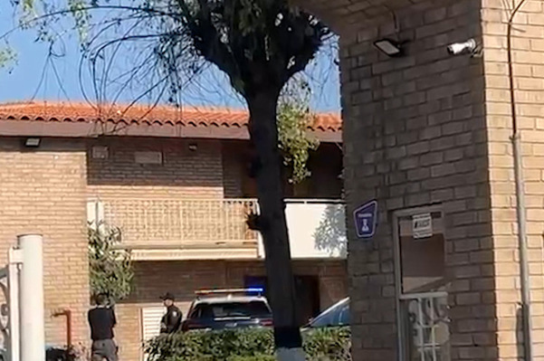 Elementos de la Policía Municipal arribaron para tomar conocimiento de la situación y procedieron a resguardar el área.