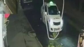 Asesinato de dos hombres dentro de Taxi en Azcapoztalco; policías movieron el auto a Naucalpan