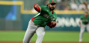 Andrés Muñoz en un juego de la Selección Mexicana de Beisbol.