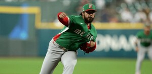 Andrés Muñoz en un juego de la Selección Mexicana de Beisbol.
