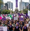 Con la conmemoración del 8M se busca visibilizar las desigualdades que aún enfrentan las mujeres en distintos ámbitos de la sociedad.