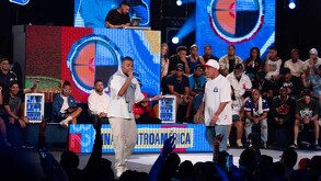 Competidores batallando en una Red Bull Centroamerica 2026.