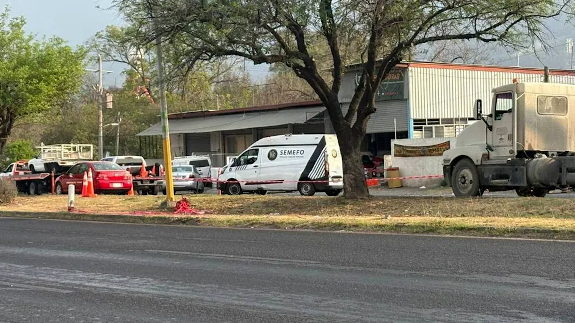 Un motociclista perdió la vida durante la madrugada tras verse involucrado en un accidente vial registrado sobre la Carretera Nacional.