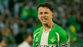 Fidalgo durante partido con el Betis