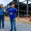 Samuel García y Mariana Rodríguez en obras en Distrito Infantil de Nuevo León