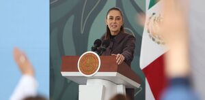 Claudia Sheinbaum y gasolineros buscan acuerdo para costo de gasolina