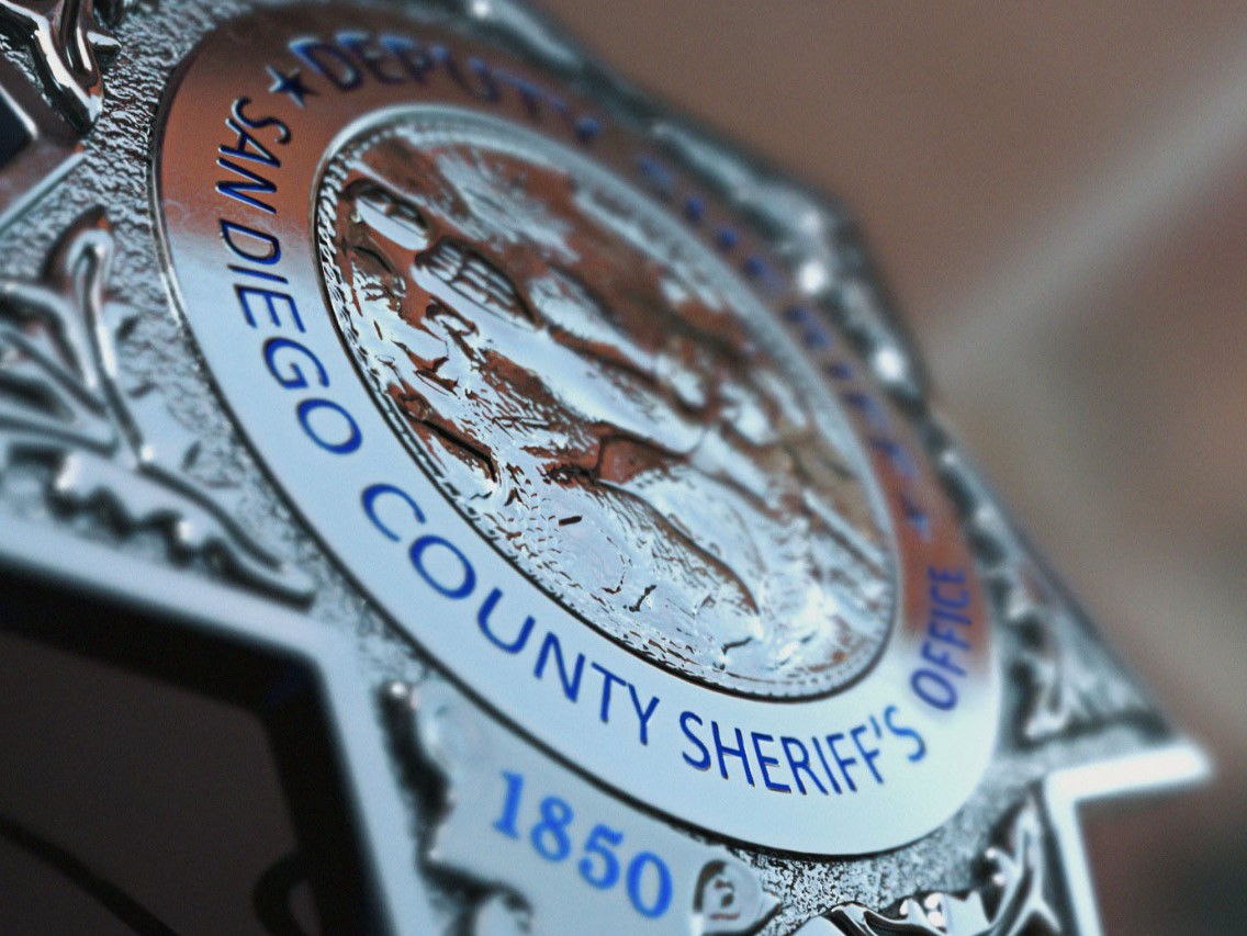 Obispo Emmanuel Shaleta es detenido por lavado de dinero y malversación de fondos en San Diego, Estados Unidos.