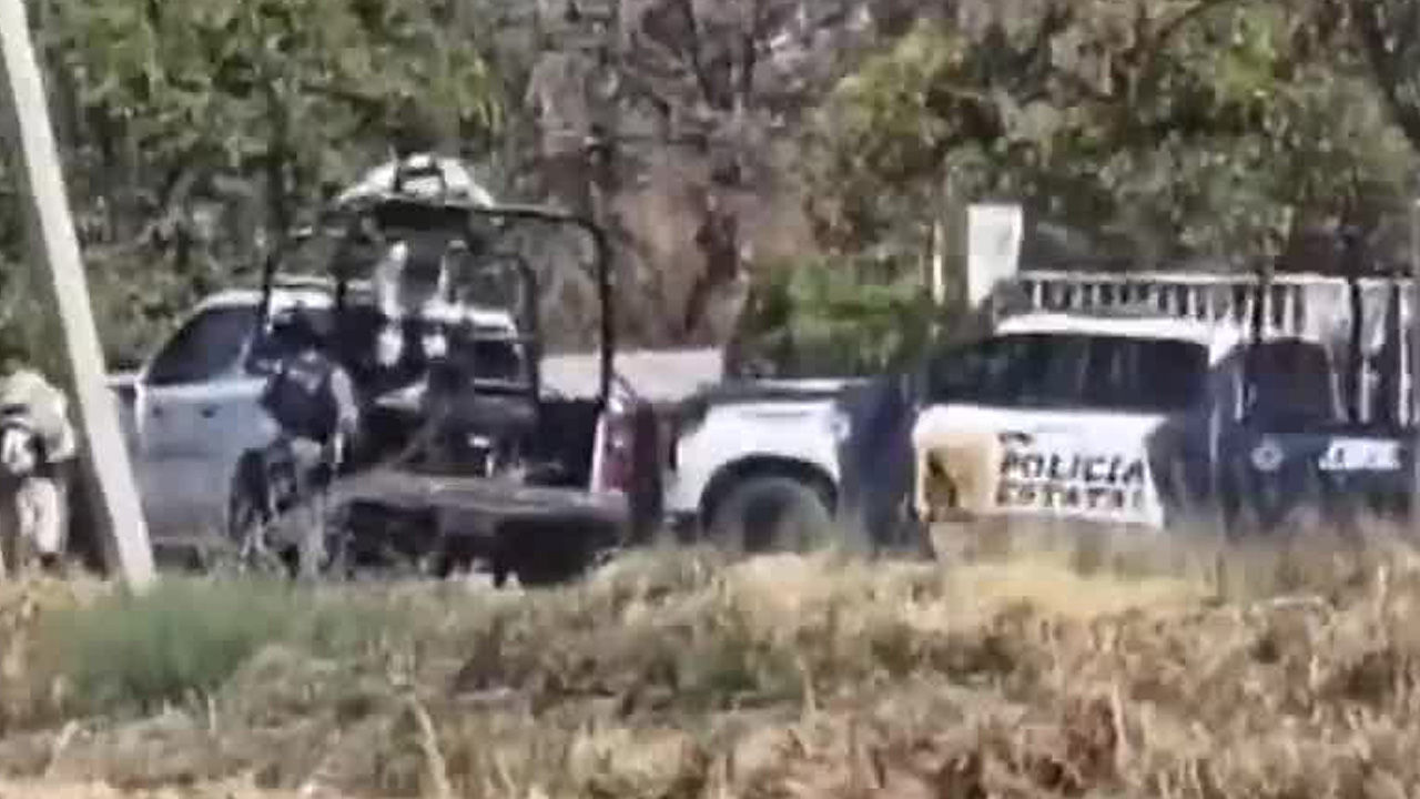 Autoridades estatales y federales detuvieron a María Guadalupe “N”, alias 'La Señora' o 'La Lupe', presunta líder del Cártel de Santa Rosa de Lima.