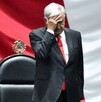 AMLO luce preocupado durante la toma de protesta de Claudia Sheinbaum