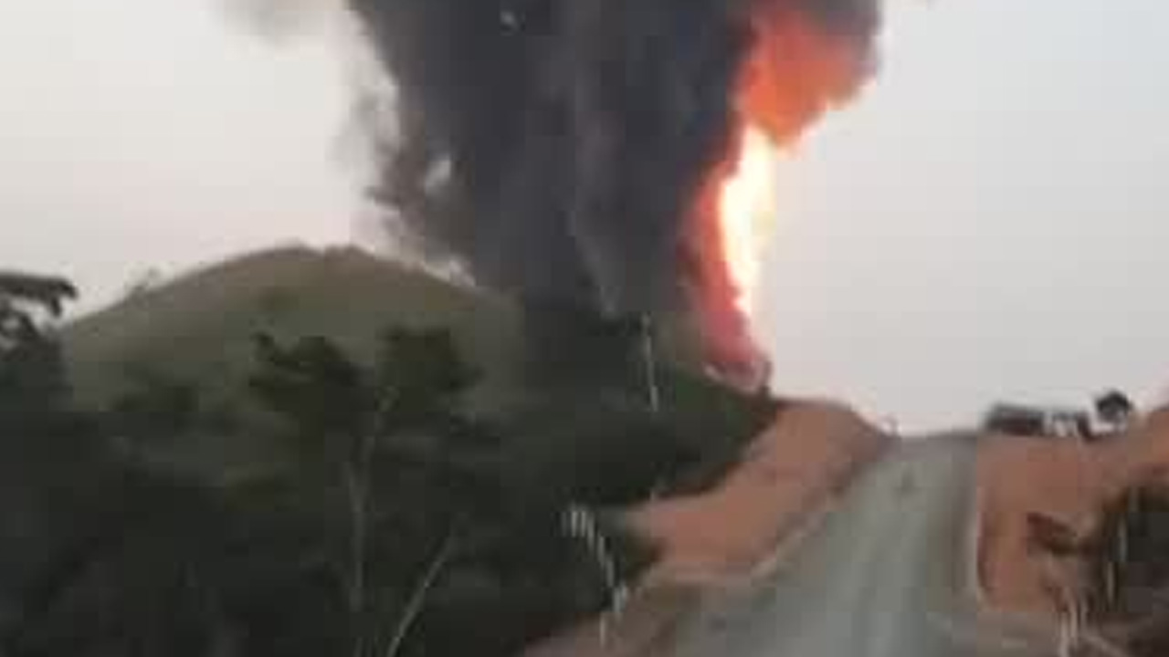 El pozo petrolero KREM-1 explotó por segunda ocasión en el municipio de Las Choapas, lo que provocó una fuerte movilización.